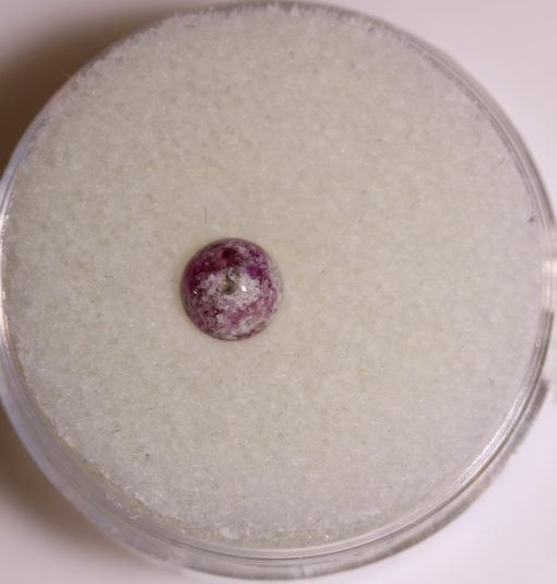 Red Beryl - Wah-Wah Cabochon 0.55cts Bixbite Utah Round 5.1mm H7.5-8 y9183
