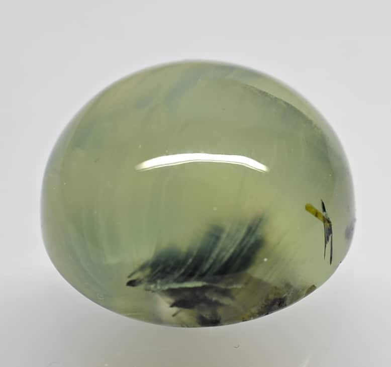 Prehnite 22.44 ct. Round Cabochon 17 mm y98882