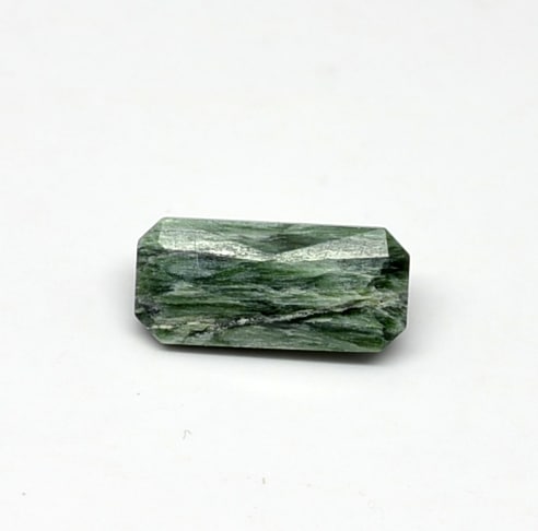 Lizardite : Green 1.00 ct Octagon Cut 9.30 x 4.30 mm Switzerland r119