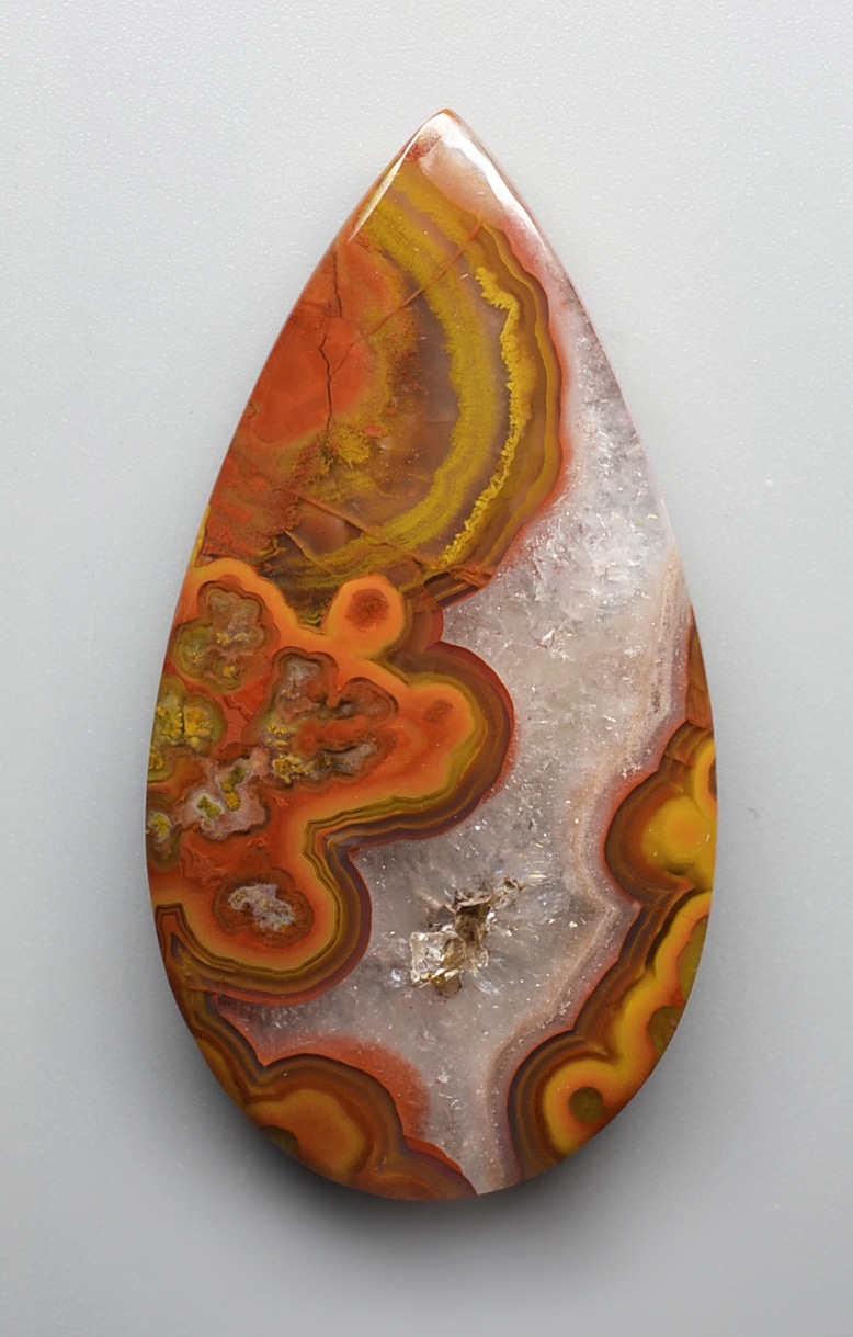 Warring States Agate 52.26 ct Drop Shape Cabochon with Druzy 49.80 x 26.00 x 5.57 mm max3102