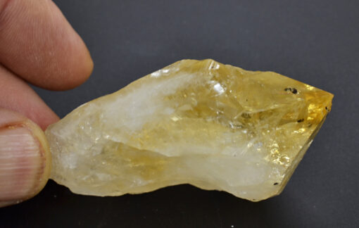 Citrine with Hollandite 67.63