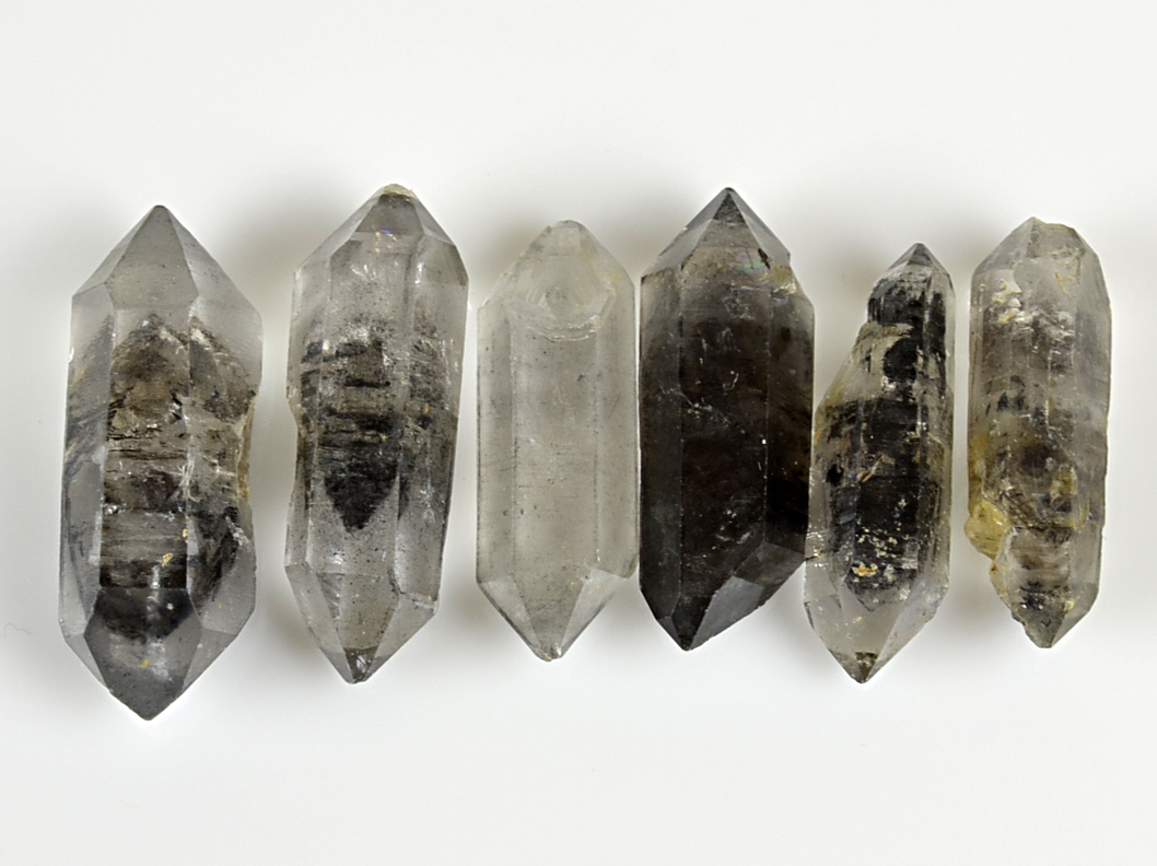 Double Terminated Quartz with Graphite 8.22 Gm Size 20 to 22 mm (6)Brazil  max8498 - Gemological Collections