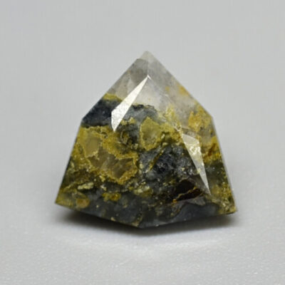 Creitonite 1.99 ct Trillion Cut 9.00 x 8.40 x 5.00 mm lleida, Spain P166